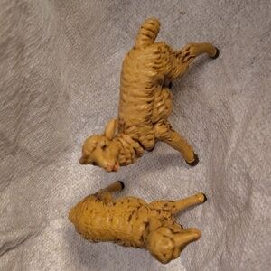 2 Charming Tan Sheep Figurine for Holiday